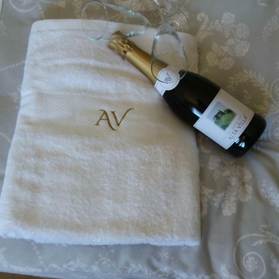 Alta Villa The Countryhouse Adults Only Boutique Bnb Vigliano d'Asti Екстериор снимка